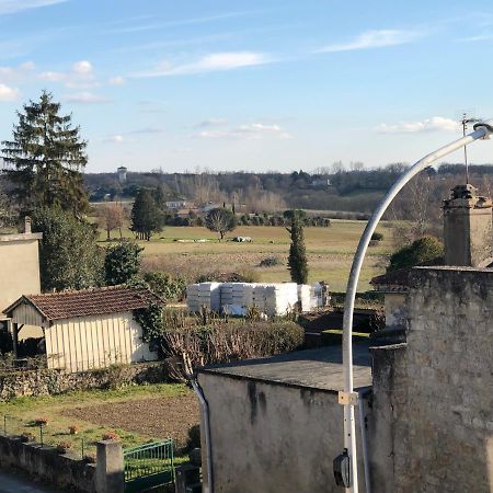 Appartement Cosy Et Lumineux Caussens Bagian luar foto